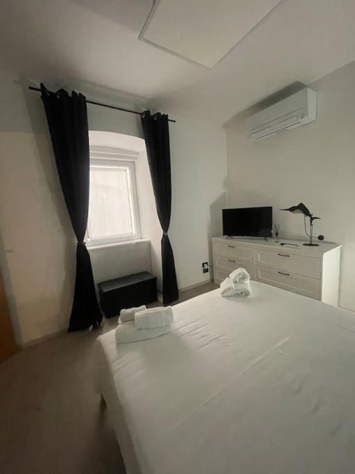 Casa Vacanze Viale Miramare 31- Delizioso Mini Loft Industrial Trieste Extérieur photo